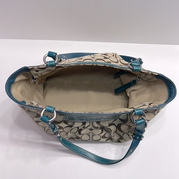 Coach Purse - Picture 4 of 8